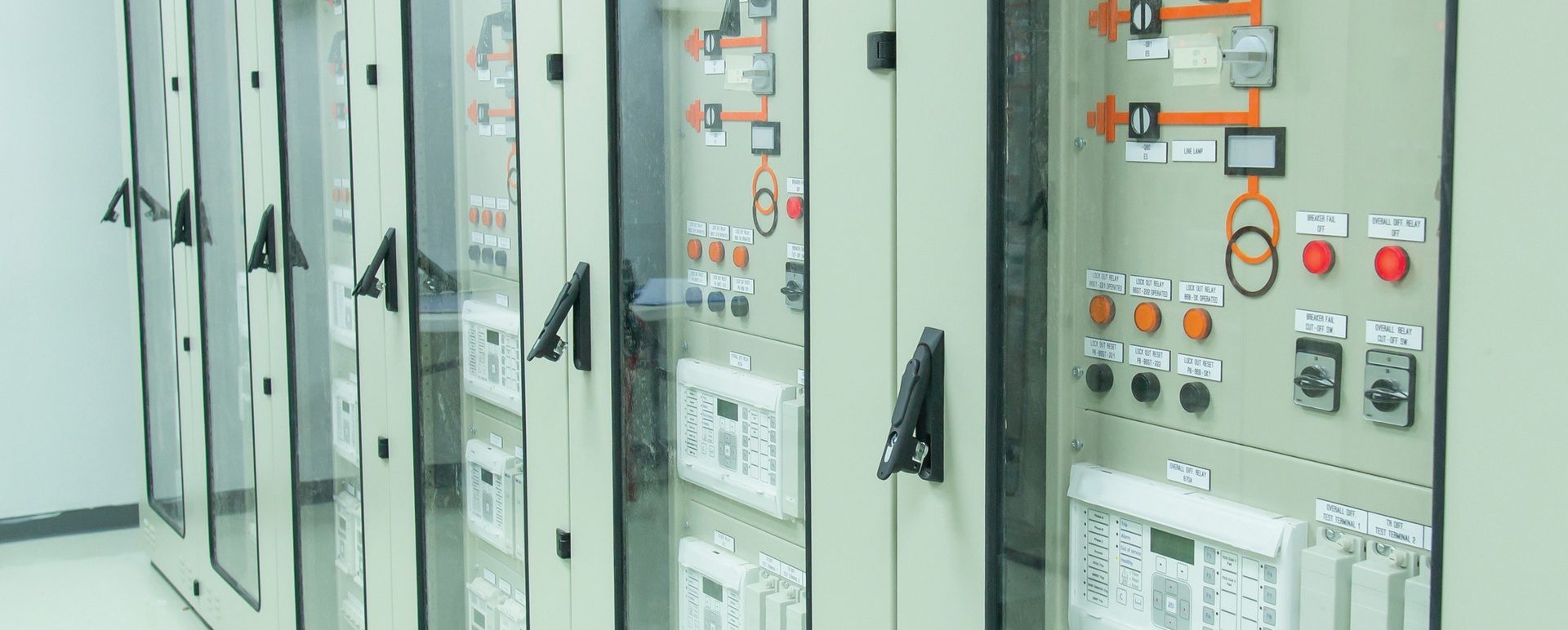 Circuit Breakers & Switchgears Advanced