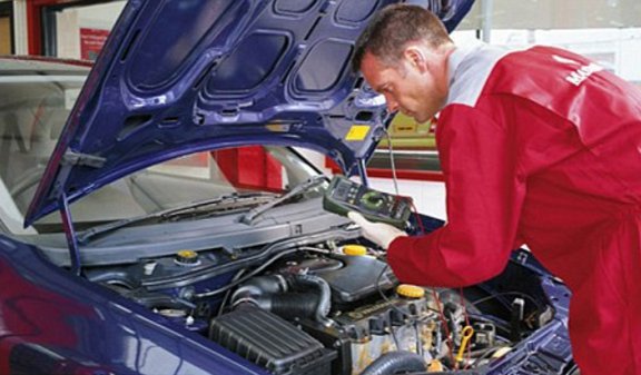 Mechanical Technician for Cars